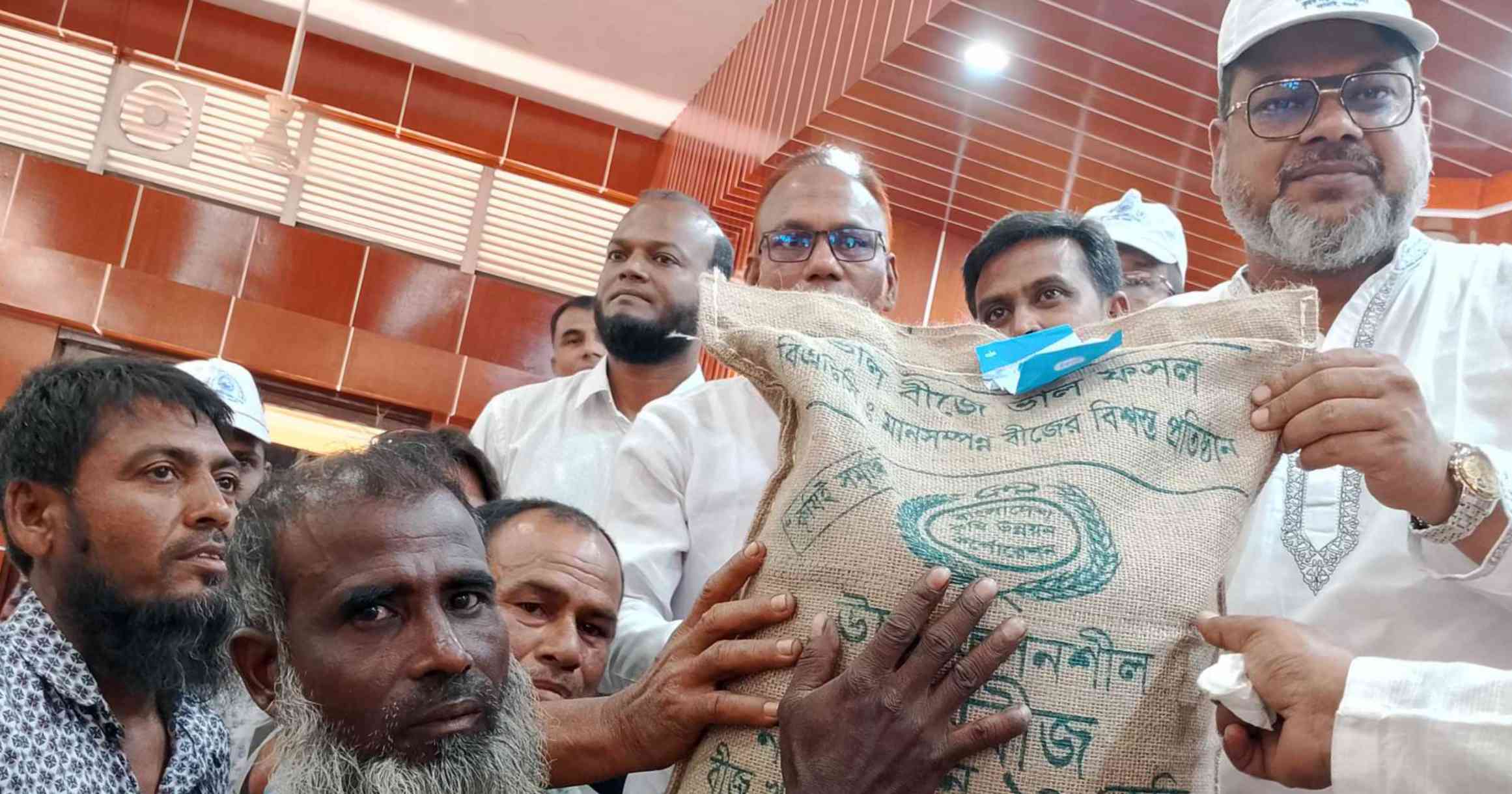 নওগাঁর আত্রাইয়ে কৃষি প্রযুক্তি মেলা শুরু